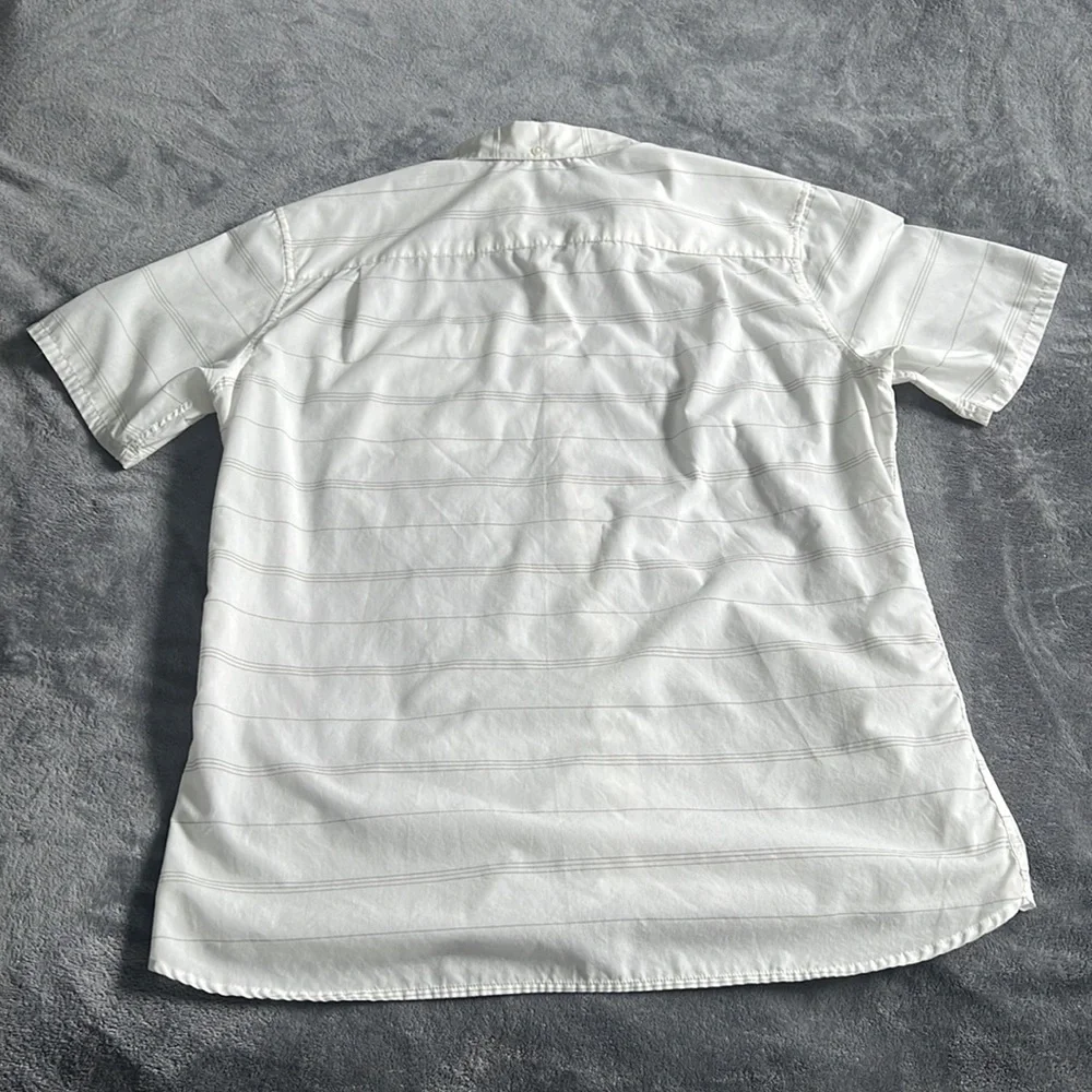 Hurley Men's Short Sleeve Button Down Size XL - Picture 2 of 2